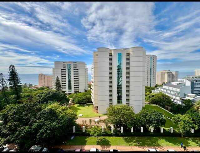 2 BEDROOM APARTMENT FOR SALE IN UMHLANGA CENTRAL